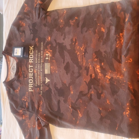 Under Armour Project Rock Vet Day Camo SS Sz. M TShirt NWT - Picture 11 of 16
